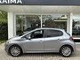Peugeot 208 1.2 82pk Signature | Weinig kilometers | Navigatie | Cruise Control | Parkeersensoren | Privacy Glass | Lichtmetalen velgen