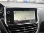 Peugeot 208 1.2 82pk Signature | Weinig kilometers | Navigatie | Cruise Control | Parkeersensoren | Privacy Glass | Lichtmetalen velgen