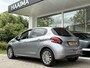 Peugeot 208 1.2 82pk Signature | Weinig kilometers | Navigatie | Cruise Control | Parkeersensoren | Privacy Glass | Lichtmetalen velgen