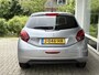 Peugeot 208 1.2 82pk Signature | Weinig kilometers | Navigatie | Cruise Control | Parkeersensoren | Privacy Glass | Lichtmetalen velgen