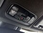 Toyota Yaris 1.5 Hybrid Executive Bi-tone | BTW voertuig | Head-Up Display | Dodehoek detectie | Parkeersensoren voor+achter | Stoelverwarming | Apple CarPlay/Android auto | Onderweg-naar-dealer