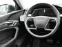 Audi E-tron e-tron 50 quattro Launch edition plus 71 kWh panorama dak | SoH 98,6 % | Appconnect | Electr. schuif panorama dak | Parkeersensoren voor en achter | Navigatie | Rubber koffermat | Warmtewerend glas | LM velgen 20"| Parkeersensoren voor en ach