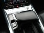 Audi E-tron e-tron 50 quattro Launch edition plus 71 kWh panorama dak | SoH 98,6 % | Appconnect | Electr. schuif panorama dak | Parkeersensoren voor en achter | Navigatie | Rubber koffermat | Warmtewerend glas | LM velgen 20"| Parkeersensoren voor en ach