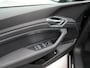 Audi E-tron e-tron 50 quattro Launch edition plus 71 kWh panorama dak | SoH 98,6 % | Appconnect | Electr. schuif panorama dak | Parkeersensoren voor en achter | Navigatie | Rubber koffermat | Warmtewerend glas | LM velgen 20"| Parkeersensoren voor en ach