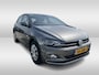 Volkswagen Polo 1.0 TSI Comfortline Executive Navigatie / Parkeersensoren / Trekhaak / Cruise control / Airco / App-connect