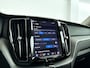 Volvo XC60 T6 Plug-in hybrid AWD Core Bright | Panoramadak | Park assist | Stoel- en Stuurverwarming | Trekhaak