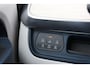 Volkswagen ID. Buzz 204pk Pro 77kWh | SoH 100% | Trekhaak | Achteruitrijcamera | Stoelverwarming | Navigatie | App Connect
