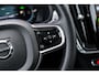 Volvo V90 2.0 T6 Plug-in hybrid AWD Plus Bright | Adaptieve Cruise Control | Panoramadak | 360° Parkeercamera | Harman Kardon Audio | Stoel-/Stuur-/Voorruitverwarming | Dodehoek Detectie |