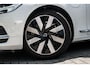 Volvo V90 2.0 T6 Plug-in hybrid AWD Plus Bright | Adaptieve Cruise Control | Panoramadak | 360° Parkeercamera | Harman Kardon Audio | Stoel-/Stuur-/Voorruitverwarming | Dodehoek Detectie |