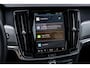 Volvo V90 2.0 T6 Plug-in hybrid AWD Plus Bright | Adaptieve Cruise Control | Panoramadak | 360° Parkeercamera | Harman Kardon Audio | Stoel-/Stuur-/Voorruitverwarming | Dodehoek Detectie |