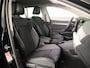 Volkswagen Golf 1.5 eHybrid Style Edition 204 pk Automaat (DSG) | Verlengde garantie | Navigatie via App | Parkeersensoren (Park assist) | Achteruitrijcamera | Stoel/stuur verwarming |