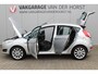 Ford Fiesta 1.0-100pk EcoBoost Titanium AUTOMAAT ! Gun u het gemak en comfort van een automaat ! Autm. airco, parkeersensoren v+a, metallic lak, cruise control, voorraamverwarming, navigatie, telefoonvoorb. etc.