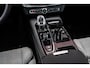 Volvo V90 2.0 T6 Plug-in hybrid AWD Ultra Bright | Adaptieve Cruise Control | Luchtvering | Bowers & Wilkins Audio | Trekhaak | Tailored Wool Sportstoelen | Panoramadak | Dodehoek Detectie | Head-Up Display | Stoel-/Stuurverwarming | Parkeercamera |