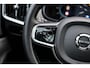 Volvo V90 2.0 T6 Plug-in hybrid AWD Ultra Bright | Adaptieve Cruise Control | Luchtvering | Bowers & Wilkins Audio | Trekhaak | Tailored Wool Sportstoelen | Panoramadak | Dodehoek Detectie | Head-Up Display | Stoel-/Stuurverwarming | Parkeercamera |