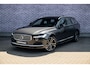 Volvo V90 2.0 T6 Plug-in hybrid AWD Ultra Bright | Adaptieve Cruise Control | Luchtvering | Bowers & Wilkins Audio | Trekhaak | Tailored Wool Sportstoelen | Panoramadak | Dodehoek Detectie | Head-Up Display | Stoel-/Stuurverwarming | Parkeercamera |