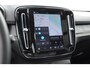 Volvo EX40 Single Ex. Range Ultra 82 kWh / Panorama schuif-kanteldak / 360 Camera / Harman Kardon / Trekhaak / Stuur- en stoelverwarming / Adaptive Cruise / Elektrische best.stoel met geheugen
