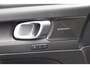 Volvo EX40 Single Ex. Range Ultra 82 kWh / Panorama schuif-kanteldak / 360 Camera / Harman Kardon / Trekhaak / Stuur- en stoelverwarming / Adaptive Cruise / Elektrische best.stoel met geheugen