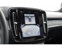 Volvo EX40 Single Ex. Range Ultra 82 kWh / Panorama schuif-kanteldak / 360 Camera / Harman Kardon / Trekhaak / Stuur- en stoelverwarming / Adaptive Cruise / Elektrische best.stoel met geheugen
