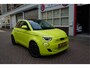 Fiat 500e La Prima | Ultra Luxe | Leer | Panorama | Adaptive cruise + Lane | Apple Carplay | 17inck Sportvelgen | Full LED | Acid Yellow