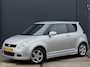 Suzuki Swift 1.5 Exclusive - APK TM 11-03-2027 - KEYLESS - LMV - EL. RAMEN + SPIEGELS - ACHTERSPOILER - SIDE SKIRTS - CPV - STUURBEKRACHTIGING - NAP - NL AUTO -
