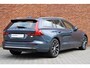 Volvo V60 T6 Plug-in hybrid AWD Plus Bright | Elektrische voorstoelen met geheugenfunctie | Stoel-/ stuurwielverwarming | Verwarmbare achterbank | Elektrisch bedienbare achterklep | Lederen bekleding | Apple CarPlay, Android Auto | Adaptive Cruise Control | Park Assist voor + achter incl. camera