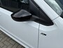 Volkswagen Up! 1.0 *!* R-LINE *!* ECC/ CRUISE/ 17 INCH/ CAMERA/ STOELVERWARMING *!*