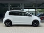 Volkswagen Up! 1.0 *!* R-LINE *!* ECC/ CRUISE/ 17 INCH/ CAMERA/ STOELVERWARMING *!*