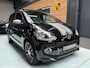 Volkswagen Up! 1.0 Street up! Pano | Leer | Airco | Navi