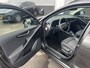 Kia Niro Hybrid 1.6 GDi DynamicLine Navigatie, Parkeersensoren, Achteruitrijcamera, 18" LMV, Adaptieve cruise control, Privacy glass
