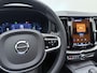Volvo XC60 T6 Plug-in AWD Ultimate Dark | Luchtvering | Memory seats | Trekhaak | Long range | Head up | Schuif/kantel dak |