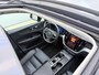 Volvo XC60 T6 Plug-in AWD Ultimate Dark | Luchtvering | Memory seats | Trekhaak | Long range | Head up | Schuif/kantel dak |