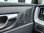 Volvo XC60 T6 Plug-in AWD Ultimate Dark | Luchtvering | Memory seats | Trekhaak | Long range | Head up | Schuif/kantel dak |
