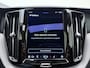 Volvo XC60 T6 Plug-in AWD Ultimate Dark | Luchtvering | Memory seats | Trekhaak | Long range | Head up | Schuif/kantel dak |