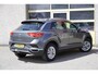 Volkswagen T-Roc 1.5 TSI 150PK! Automaat Style Business Lmv 16" | Led | Pdc | Achteruitrijcamera | Trekhaak | Elek. achterklep | App-Connect | Navi | Virtual cockpit | Climate control | Cruise control | Getint glas