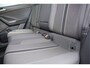 Volkswagen T-Roc 1.5 TSI 150PK! Automaat Style Business Lmv 16" | Led | Pdc | Achteruitrijcamera | Trekhaak | Elek. achterklep | App-Connect | Navi | Virtual cockpit | Climate control | Cruise control | Getint glas