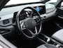 Volkswagen ID.3 3 Pro 58 kWh | Warmtepomp | Stoel- en stuurverwarming | Adaptive cruise control | 19" lichtmetaal |