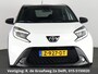 Toyota Aygo X 1.0 VVT-i MT Pulse Bi-Tone | Apple Carplay & AndroidAUTO | Climate Control | Lichtmetalen velgen |