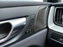 Volvo XC60 T6 Plug-in hybrid AWD Plus Bright | Luchtvering | Schuif/Kantel dak | Sportstoelen | Harmon Kardon |