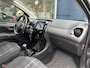 Peugeot 108 1.0 e-VTi Allure | Airco | Lichtmetalen Velgen | Multimediascherm | Navigatie via Telefoon | Apple Carplay / Android Auto | Goed Onderhouden | Elektrisch Pakket | Mistlampen | Bluetooth | Stuurwiel bediening | LED Dagrijverlichting |