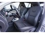 Volvo V60 2.0 D3 Kinetic AUTOMAAT - Climate / Navi / Cruise / Stoelverw. / Parkeers. / Lm velgen