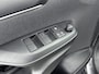 Toyota Yaris 1.5 Hybrid Dynamic Limited | Stoel / Stuur-verwarming | Parkeersensoren |