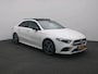 Mercedes-Benz A-klasse 200 Business Solution AMG / Panaroma-dak / Memory-Stoelen / Night-Pakket / Rij-Assitentie /