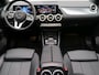 Mercedes-Benz B-klasse 180 Business Solution Luxury | Trekhaak | Panoramadak | Memory | Sfeerverlichting | Keyless Go | Augmented Reality | Inclusief 24 maanden Mercedes-Benz Certified garantie voor Europa.