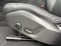 Volvo XC60 2.0 T6 Plug-in hybrid AWD Essential Bright | Adaptieve Cruise Control | Panoramadak | Stoel-/Stuur-/Voorruitverwarming | Standverwarming | Dodehoek Detectie | Parkeercamera | Lederen Bekleding |