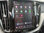 Volvo XC60 2.0 T6 Plug-in hybrid AWD Essential Bright | Adaptieve Cruise Control | Panoramadak | Stoel-/Stuur-/Voorruitverwarming | Standverwarming | Dodehoek Detectie | Parkeercamera | Lederen Bekleding |