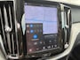 Volvo XC60 2.0 T6 Plug-in hybrid AWD Essential Bright | Adaptieve Cruise Control | Panoramadak | Stoel-/Stuur-/Voorruitverwarming | Standverwarming | Dodehoek Detectie | Parkeercamera | Lederen Bekleding |