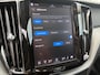 Volvo XC60 2.0 T6 Plug-in hybrid AWD Essential Bright | Adaptieve Cruise Control | Panoramadak | Stoel-/Stuur-/Voorruitverwarming | Standverwarming | Dodehoek Detectie | Parkeercamera | Lederen Bekleding |