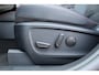 Ford Kuga 2.5-225pk Plug-in Hybrid ST-Line X. Hybride rijden voor een reële prijs ! Adaptive Cruise Control, Stoel-, stuur- en voorraamverwarming, Climate Control, Metallic lak, Camera v+a, Elektr. achterklep, Side- en lane assist etc.