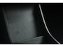 Volvo EX30 Single Motor Extended Range Plus 69 kWh Stoel-/stuurwielverwarming | Harman Kardon | Extra getint glas | 19 inch. lichtmetalen velgen | Keyless entry | Elektrisch bedienbare kofferklep | Pilot assist | Adaptieve cruise control | Apple carplay/ Android auto