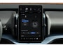 Volvo EX30 Single Motor Extended Range Plus 69 kWh Stoel-/stuurwielverwarming | Harman Kardon | Extra getint glas | 19 inch. lichtmetalen velgen | Keyless entry | Elektrisch bedienbare kofferklep | Pilot assist | Adaptieve cruise control | Apple carplay/ Android auto